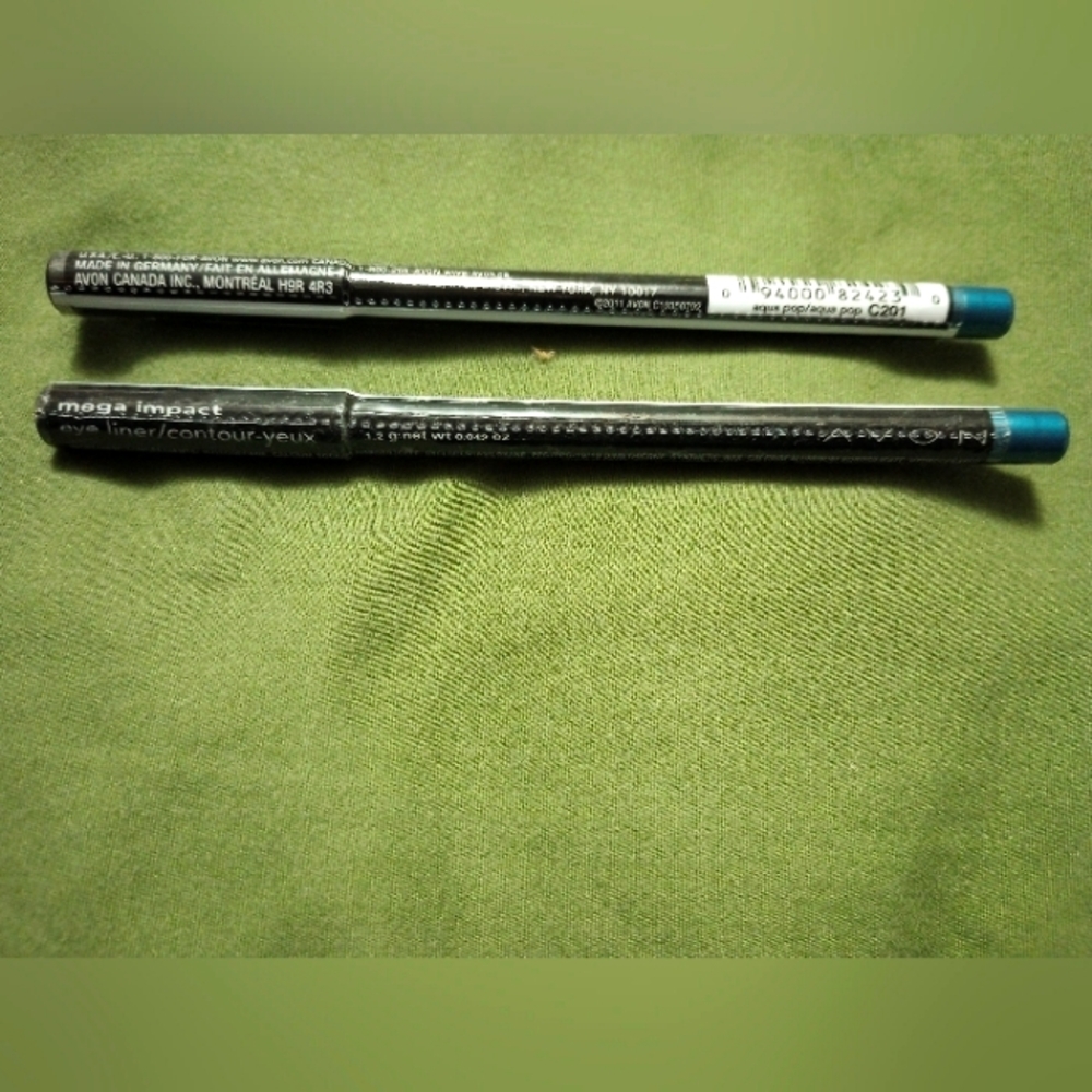 Avon Mega Impact Eye Liner - Aqua pop